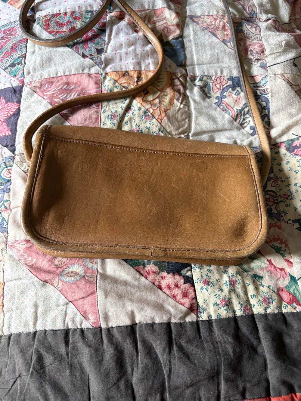 Vintage Coach Dinky Bag - Picture 3 of 6